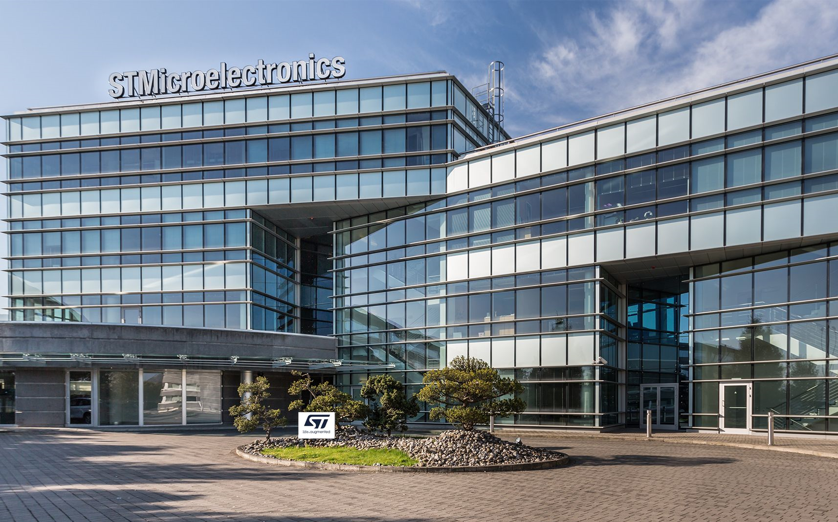 STMicroelectronics and Qualcomm Technologies Announce a New Strategic Agreement