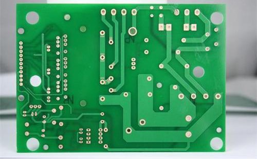 Global Trends and Challenges in the PCB Industry